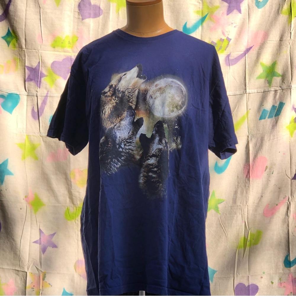Wolf Graphic Tee